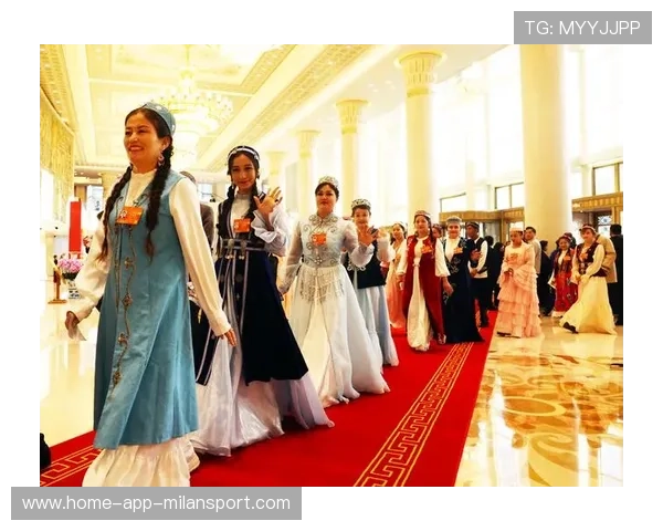 热烈庆祝！新疆成立70周年大会隆重举行，新疆七十周年庆